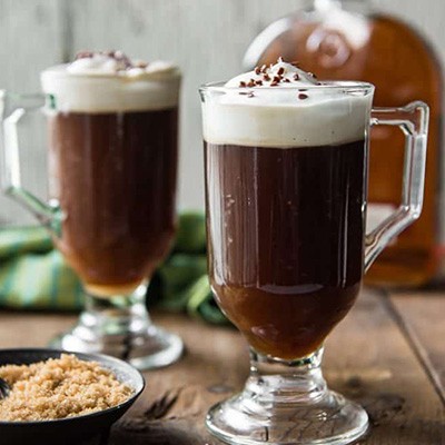 Bicchiere con manico per irish Coffee