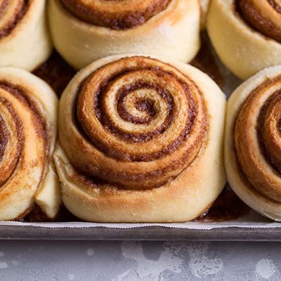 Cinnamon rolls cotti