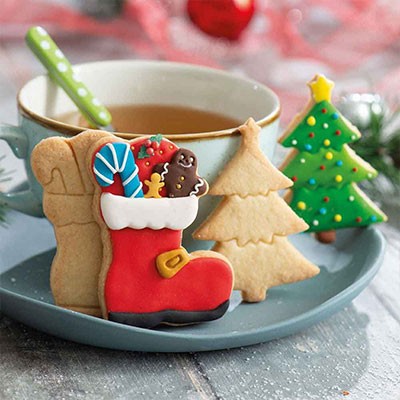 Biscotti natalizi scarpone e albero di Natale con pasta di zucchero