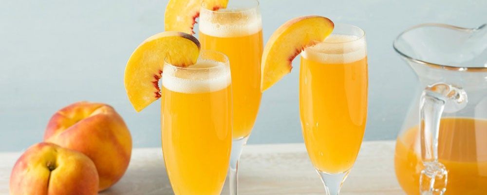 Bellini cocktail