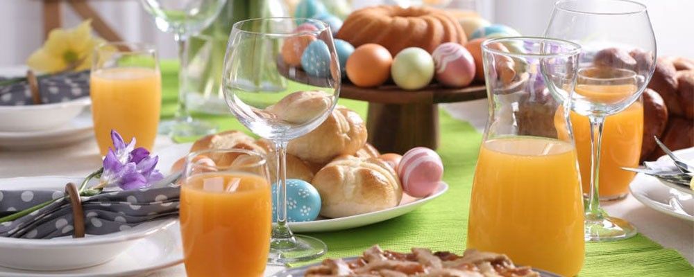 Tavola imbandita per il pranzo di Pasqua