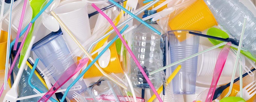 Come cambierà il mondo della ristorazione senza l'uso della plastica?