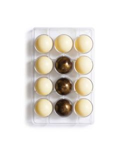 112 mezze sfere realizzate con stampo Decora per cioccolato