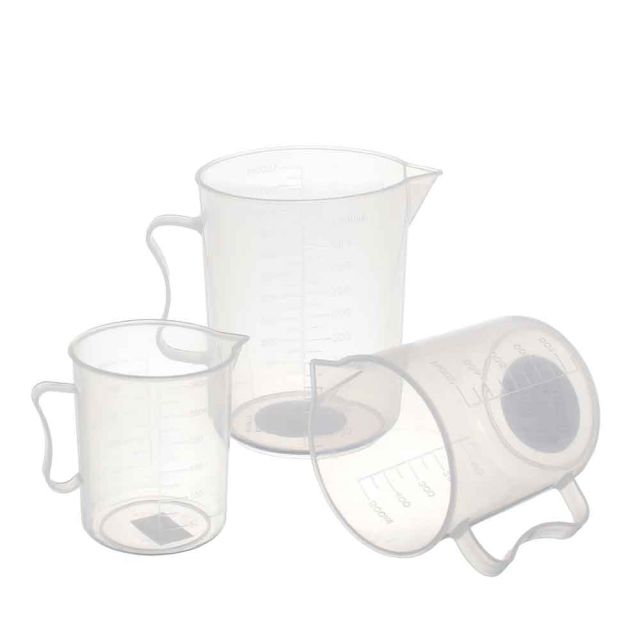 Brocca in plastica trasparente con scala graduata incisa